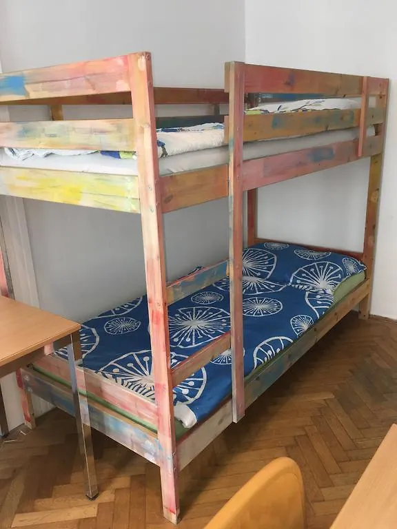 Chichilli Hostel  Vienna