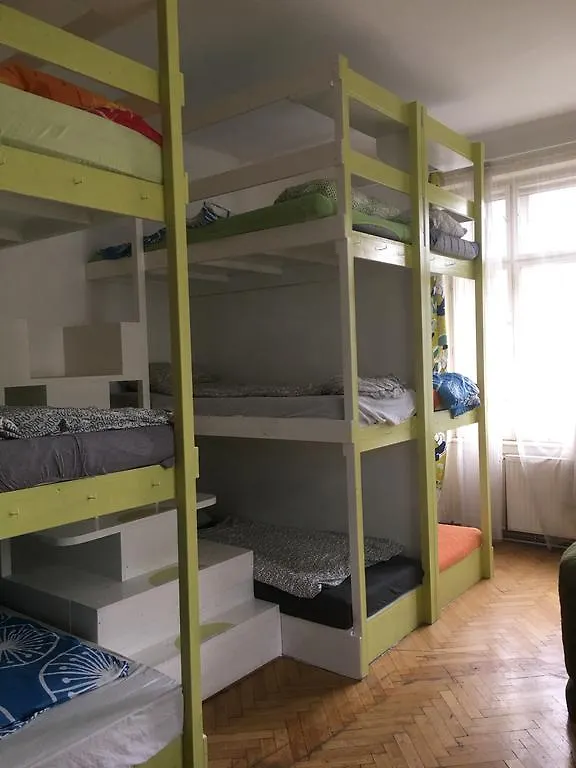 Chichilli Hostel contacts