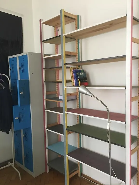 Chichilli Hostel  Vienna